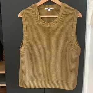 Uniqlo knit vest